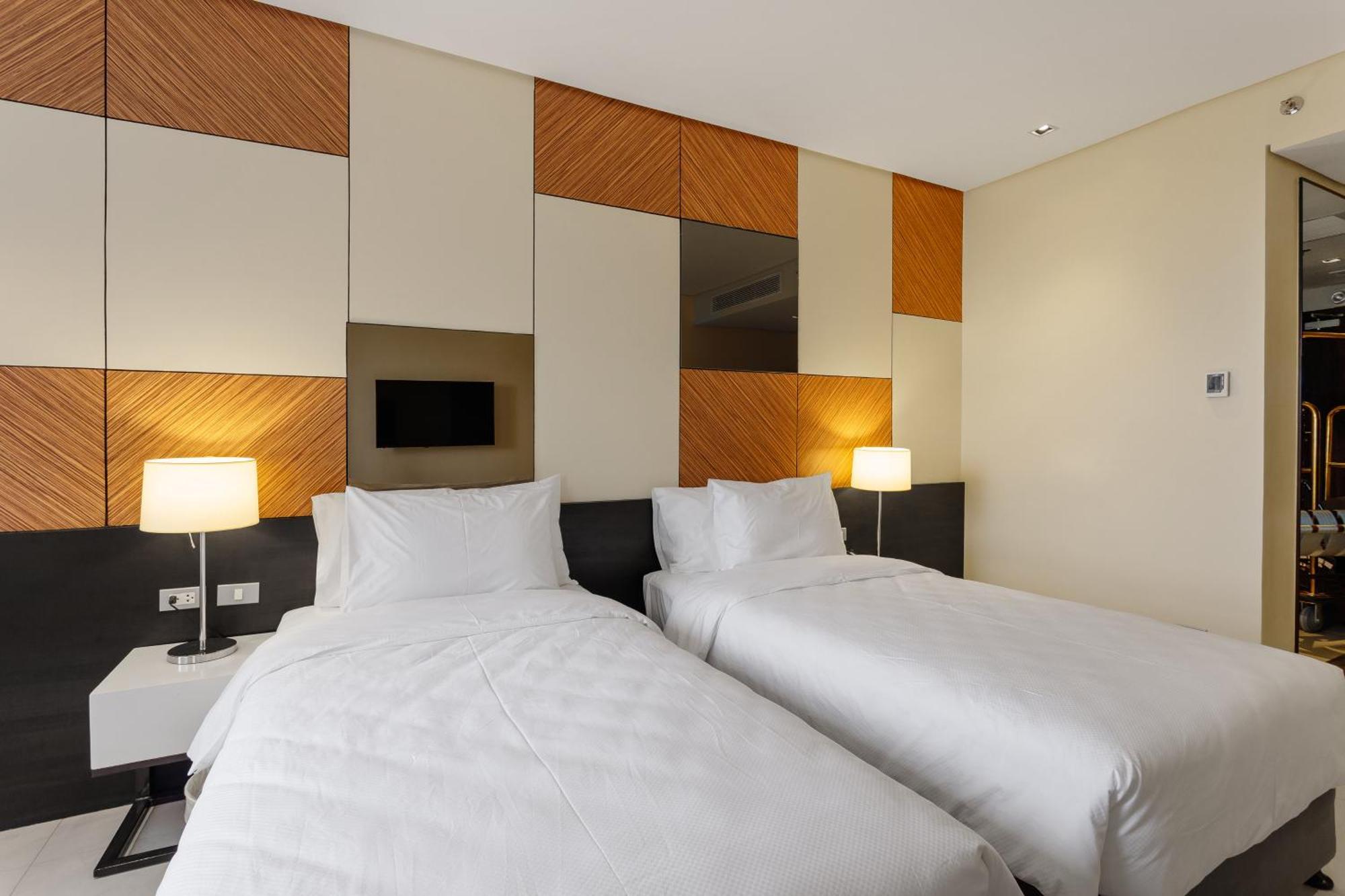 Summit Hotel Tacloban Esterno foto