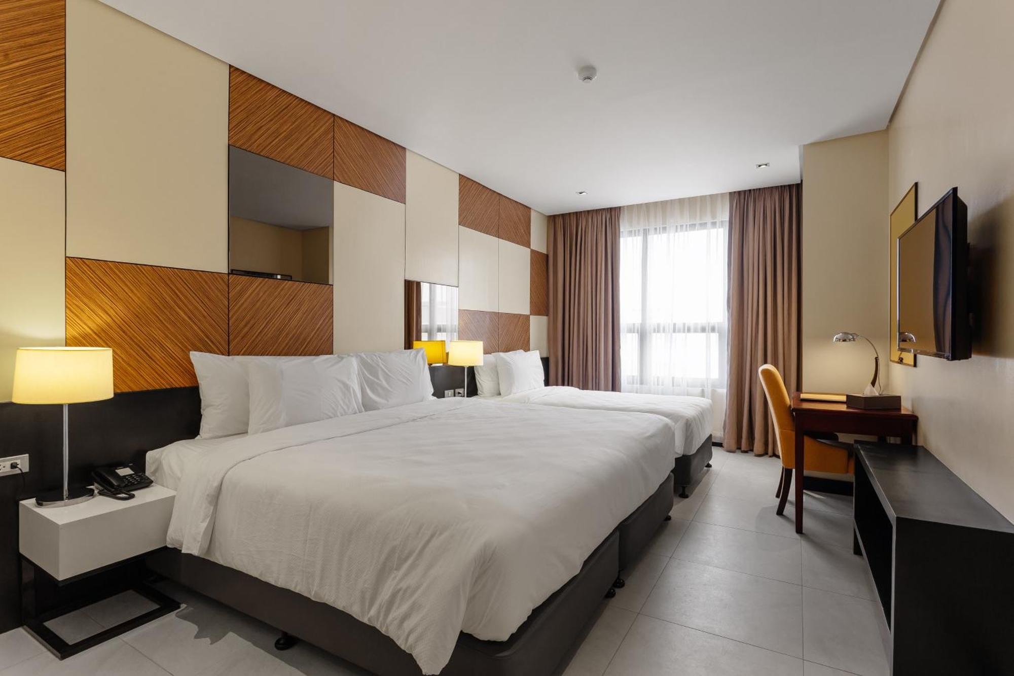 Summit Hotel Tacloban Esterno foto