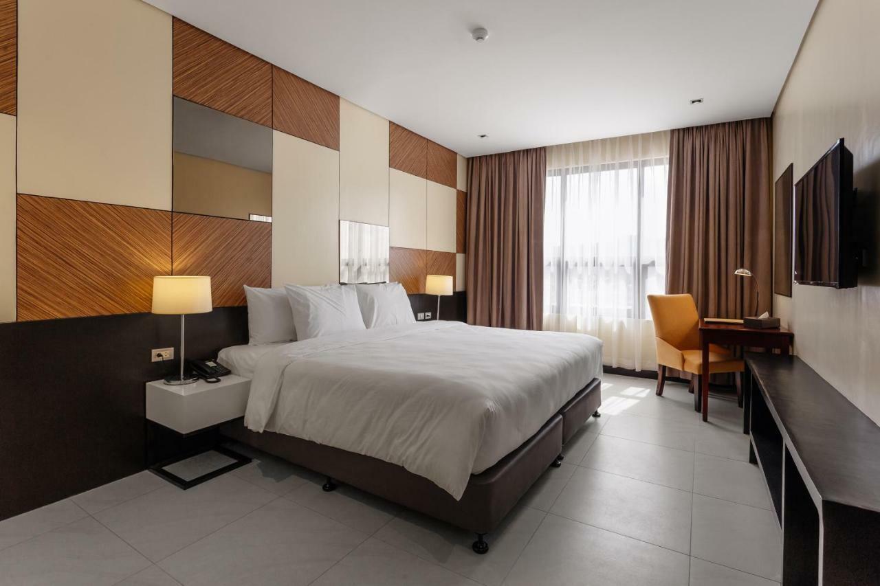 Summit Hotel Tacloban Esterno foto