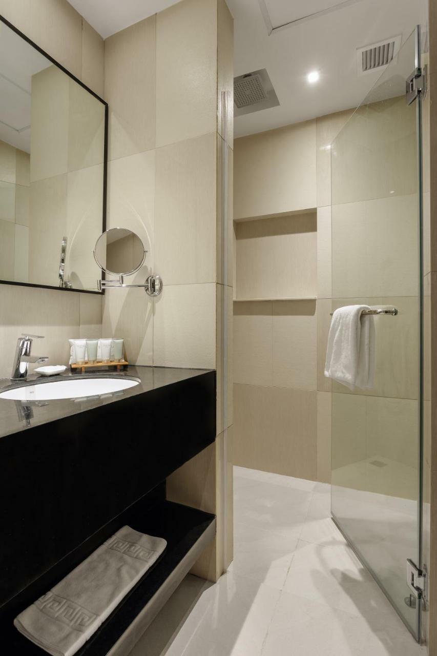 Summit Hotel Tacloban Esterno foto