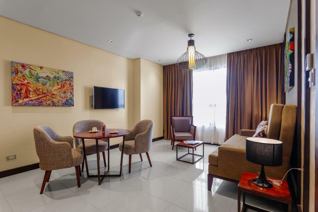 Summit Hotel Tacloban Esterno foto