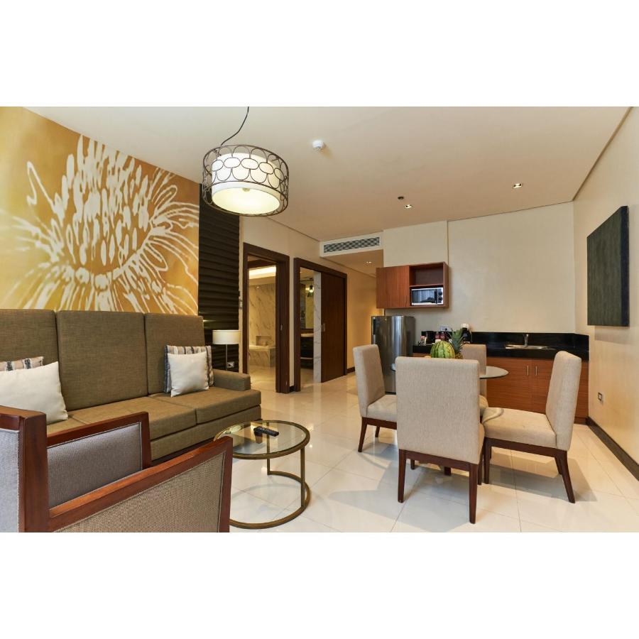 Summit Hotel Tacloban Esterno foto