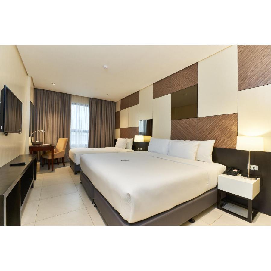 Summit Hotel Tacloban Esterno foto